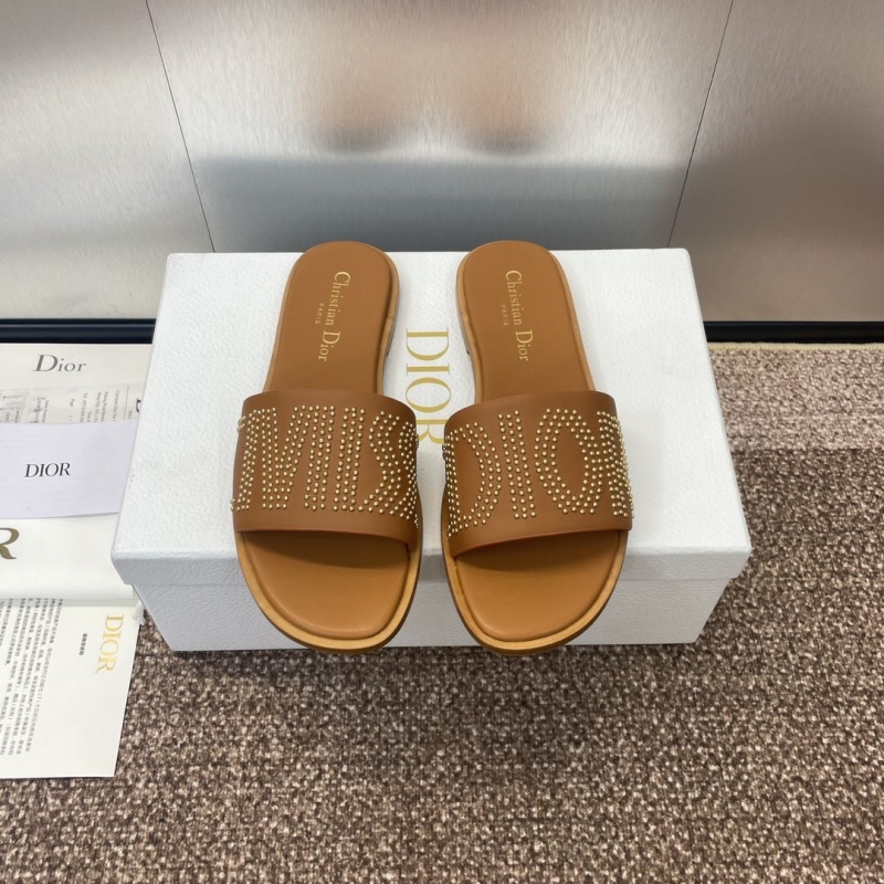 ch**an D*or slippers